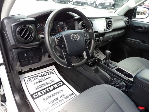 Used 2020 Toyota Tacoma SR image 14