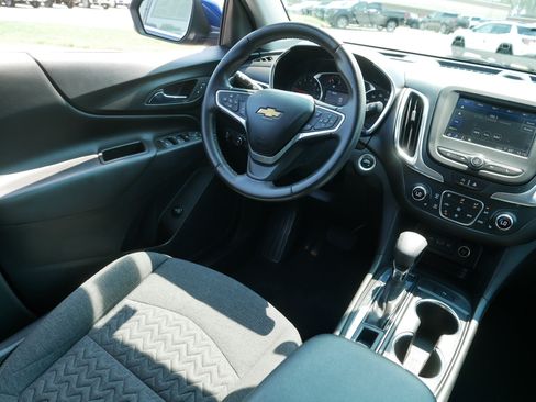 Used 2022 Chevrolet Equinox LT AWD/4WD image 9
