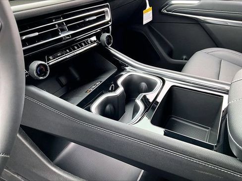 New 2026 Chevrolet Traverse LT w/ Midnight/Sport Edition image 13