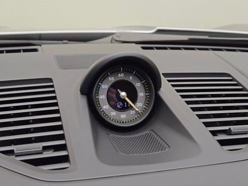 Used 2022 Porsche 911 GT3 image 40