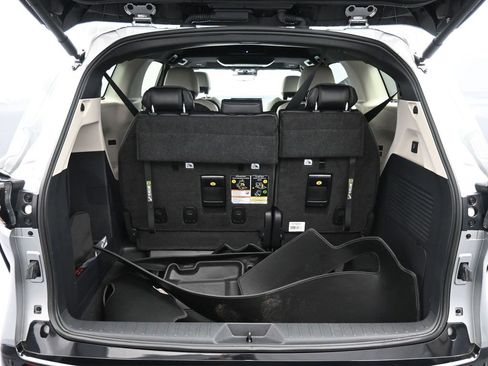 Certified 2025 Toyota Sienna Platinum image 24