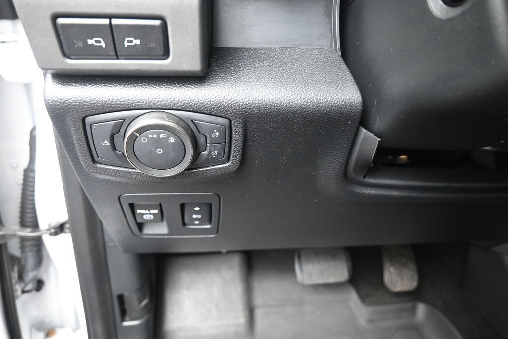 Used 2019 Ford F150 Raptor w/ Equipment Group 802A Luxury AWD/4WD image 16
