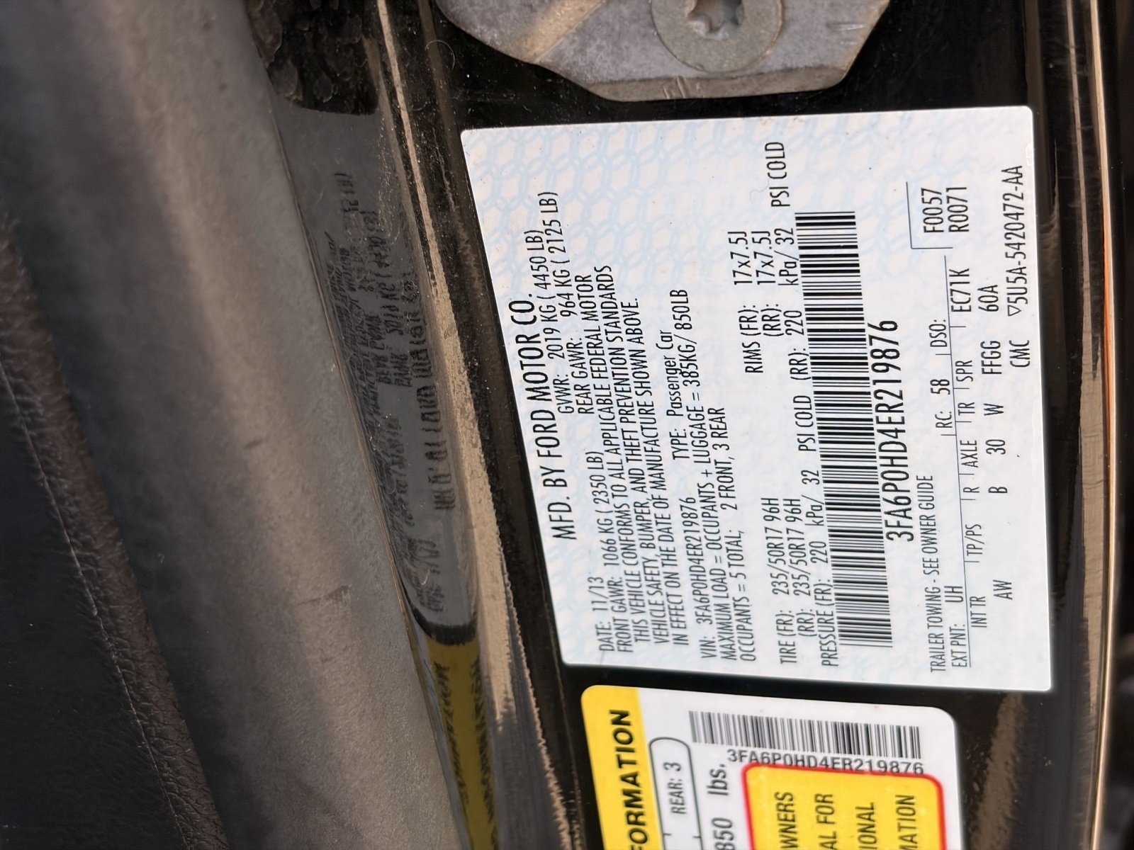 Used 2014 Ford Fusion SE FWD image 32