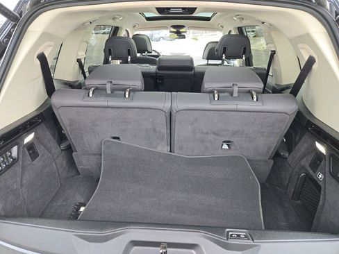 Used 2025 BMW X7 xDrive40i image 16