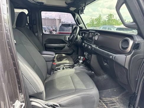 Used 2020 Jeep Gladiator Sport w/ Quick Order Package 24S AWD/4WD image 10