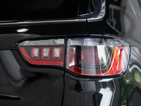 Certified 2022 Jeep Compass Latitude AWD/4WD image 6