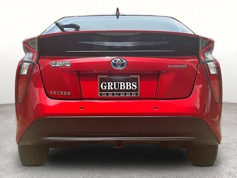 Used 2017 Toyota Prius Four FWD image 5
