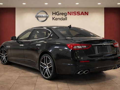 Used 2022 Maserati Quattroporte Modena RWD image 2