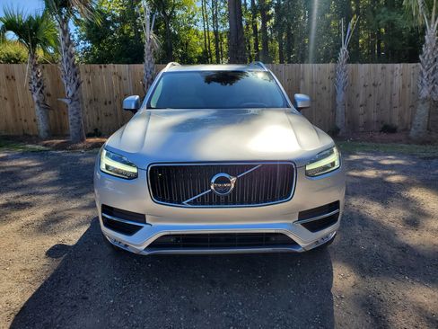 Used 2019 Volvo XC90 T5 Momentum w/ Advanced Package image 14