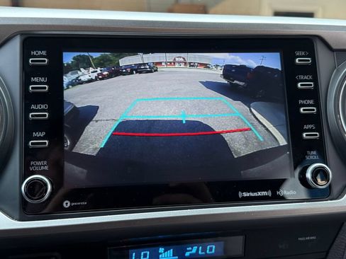 Used 2023 Toyota Tacoma SR5 AWD/4WD image 32