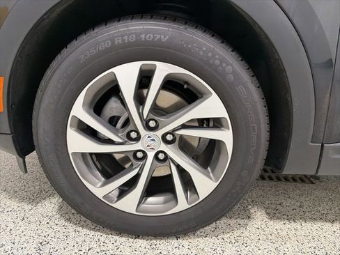 Used 2023 Buick Envision Essence image 28