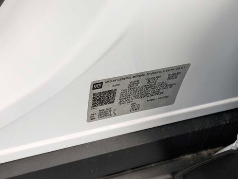 New 2026 Chevrolet Equinox RS w/ Convenience Package III AWD/4WD image 34