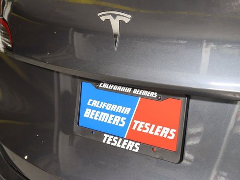 Used 2023 Tesla Model Y Long Range image 11