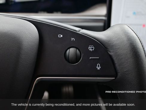 Used 2022 Tesla Model S image 17