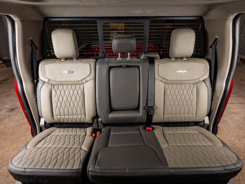 Used 2026 Ford F250 Platinum w/ Platinum Plus Package image 34