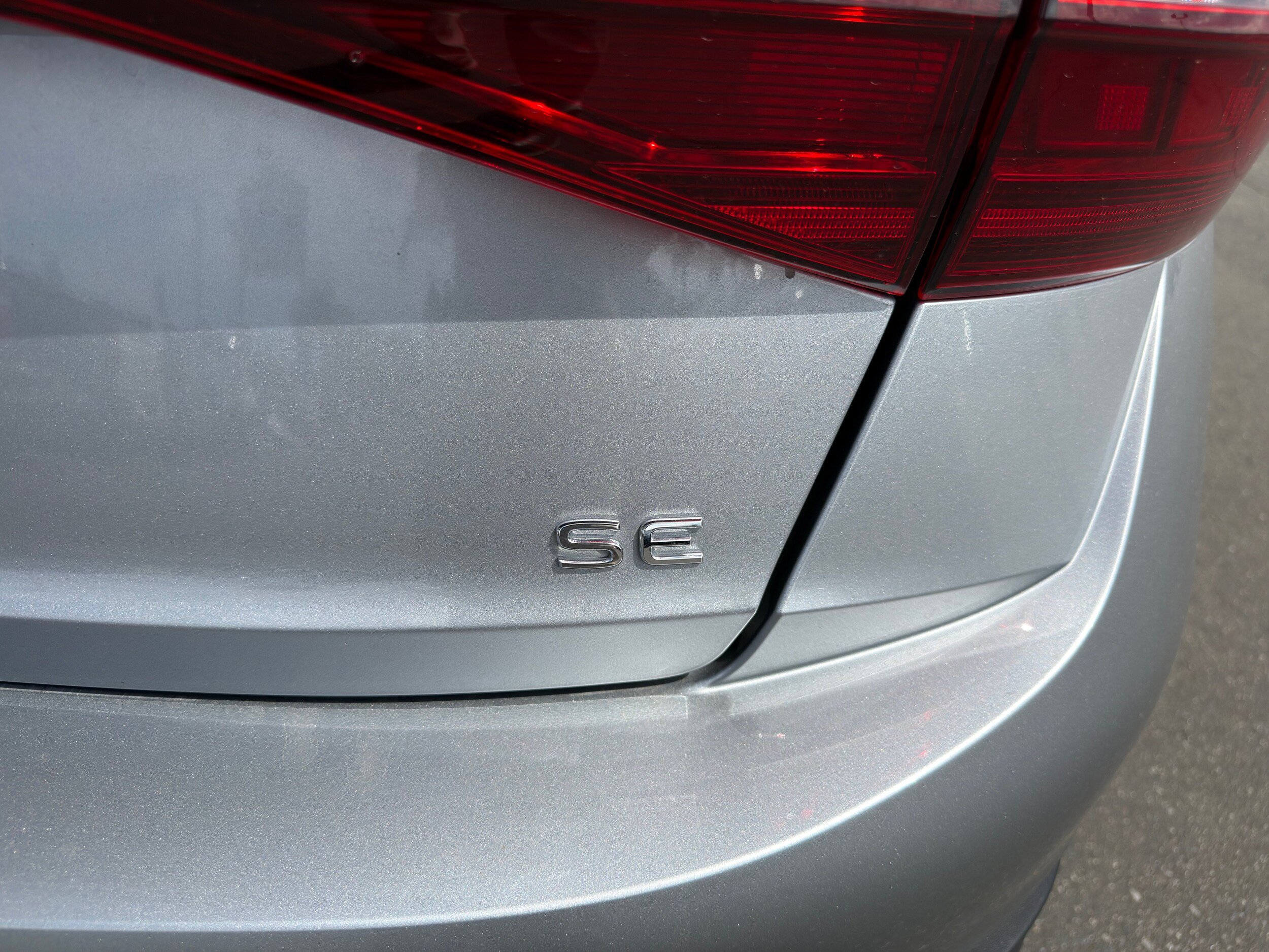 Used 2025 Volkswagen Jetta SE FWD image 40