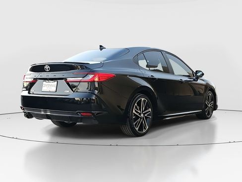 Used 2025 Toyota Camry XSE image 5