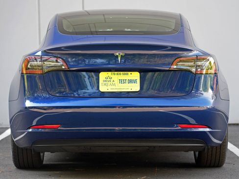 Used 2023 Tesla Model 3 Standard Range RWD image 11