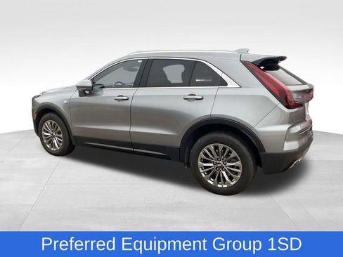 Used 2024 Cadillac XT4 Premium Luxury image 2