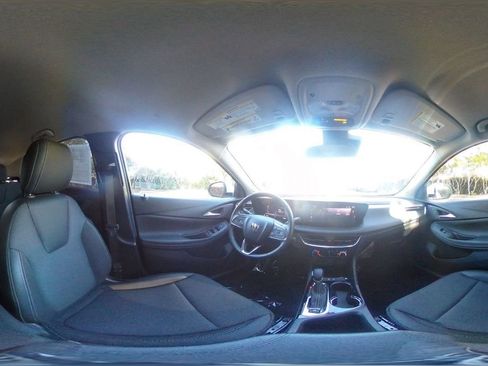 Used 2025 Buick Encore GX Preferred image 40