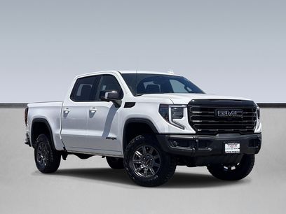 New 2026 GMC Sierra 1500 AT4X w/ LPO, Black Badging Package