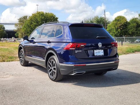 Used 2021 Volkswagen Tiguan SE w/ Panoramic Sunroof Package AWD/4WD image 4