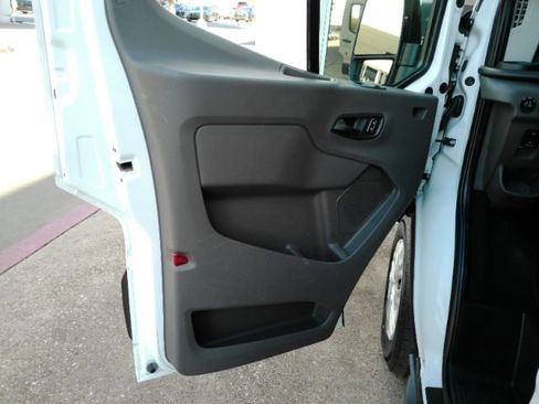 Used 2023 Ford Transit 350 XLT image 11