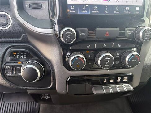 Used 2022 RAM 1500 Lone Star AWD/4WD image 17