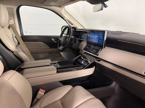 Used 2023 Lincoln Navigator L Reserve w/ Equipment Group 201A AWD/4WD image 34
