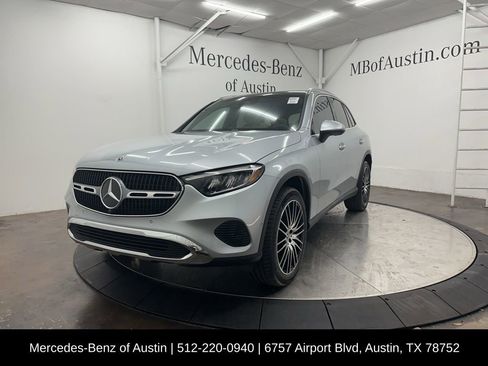 Used 2025 Mercedes-Benz GLC 300 image 3