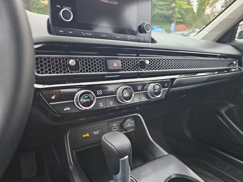 Used 2024 Honda Civic EX image 27