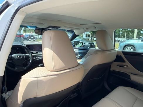 Used 2021 Lexus ES 300h w/ Premium Package FWD image 11