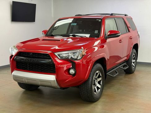 Used 2019 Toyota 4Runner TRD Off-Road Premium AWD/4WD image 4