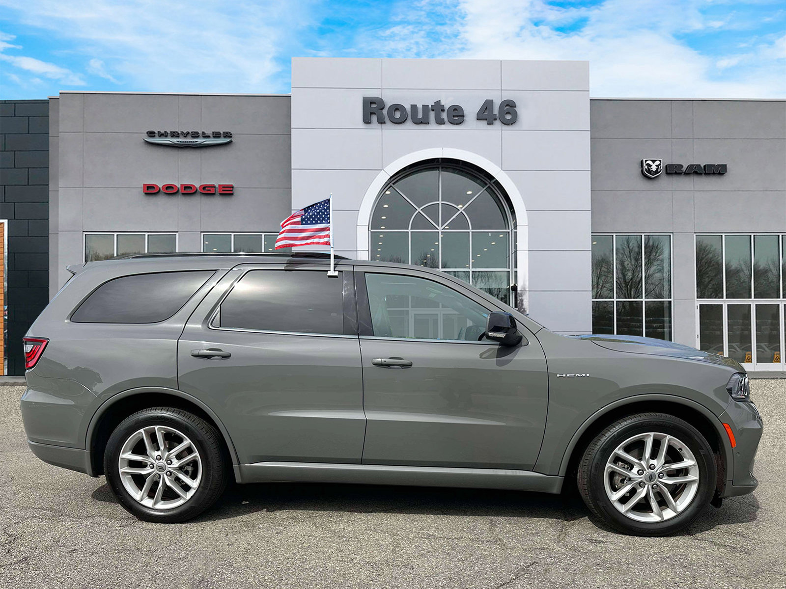 Used 2023 Dodge Durango R/T AWD/4WD image 6