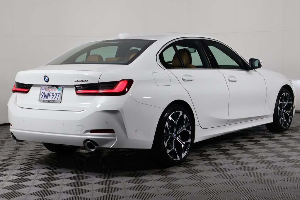 Certified 2026 BMW 330i Sedan w/ Convenience Package RWD image 4