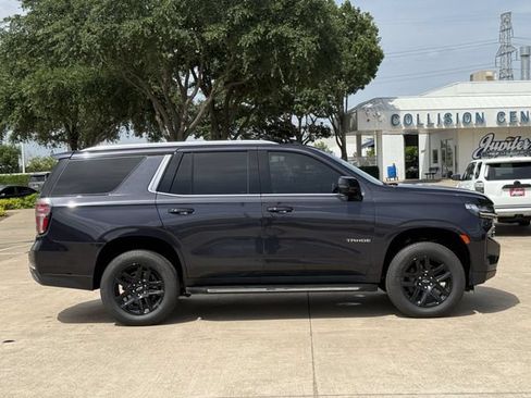 Certified 2022 Chevrolet Tahoe LT w/ Luxury Package AWD/4WD image 4