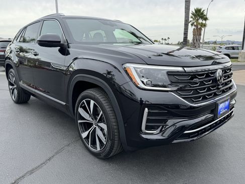 New 2026 Volkswagen Atlas Cross Sport SEL Premium R-Line image 2