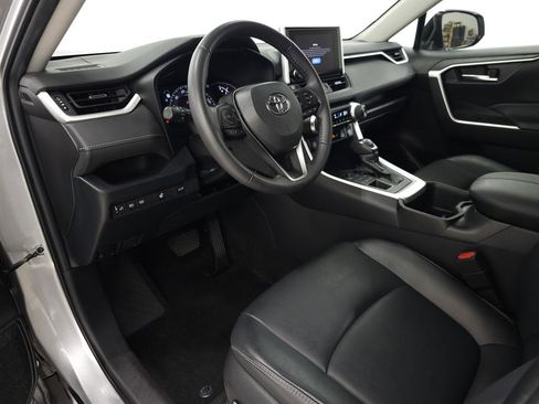 Used 2023 Toyota RAV4 XLE Premium image 13