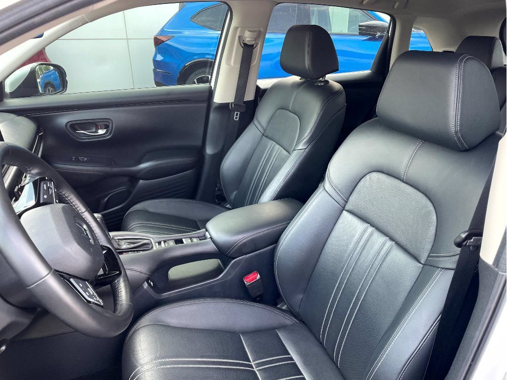 Used 2023 Honda HR-V EX-L image 11