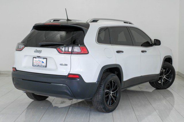Used 2021 Jeep Cherokee Latitude Plus AWD/4WD image 6