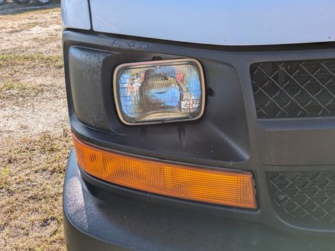 Used 2014 Chevrolet Express 1500 image 10