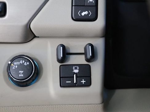Used 2019 GMC Yukon Denali w/ Open Road Package AWD/4WD image 25
