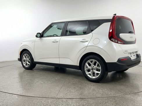 Used 2025 Kia Soul LX w/ LX Technology Package FWD image 6