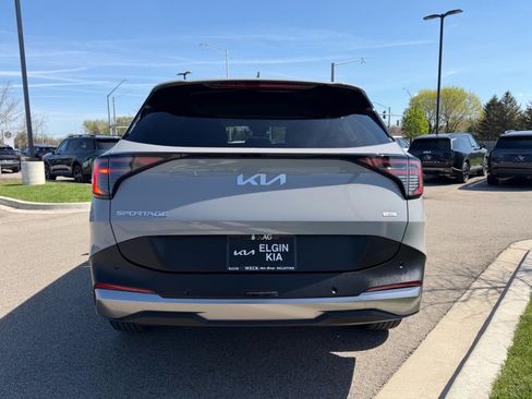 Used 2026 Kia Sportage S AWD/4WD image 4