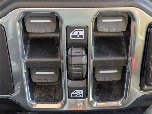 Used 2020 Jeep Gladiator Sport w/ Quick Order Package 24S image 10