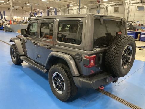 Used 2018 Jeep Wrangler Unlimited Rubicon AWD/4WD image 5