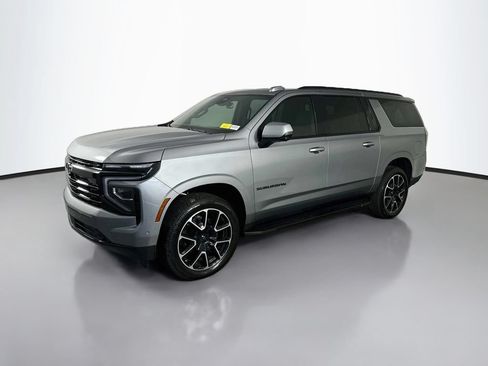 Used 2026 Chevrolet Suburban RST w/ Comfort Package AWD/4WD image 3