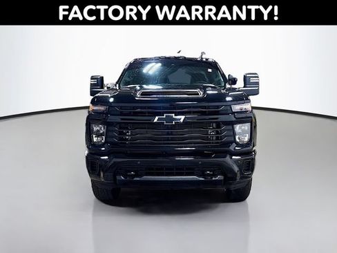 Used 2025 Chevrolet Silverado 2500 Custom w/ Custom Value Package AWD/4WD image 2