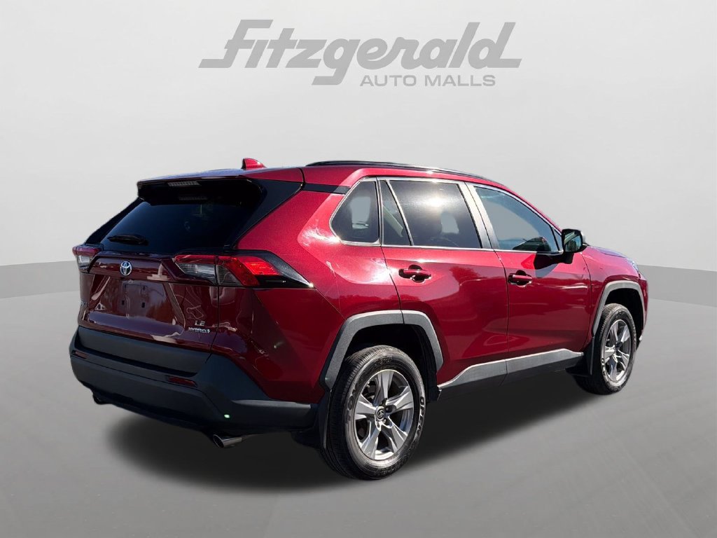 Used 2022 Toyota RAV4 LE AWD/4WD image 8