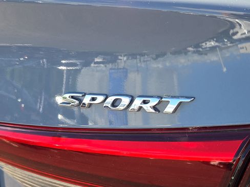 Used 2024 Honda Civic Sport image 31